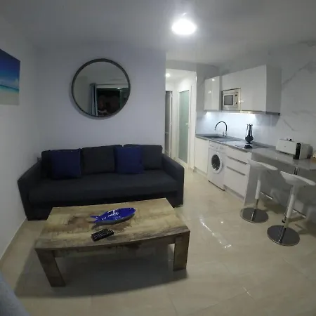 Διαμέρισμα Cozy With Pool View *
